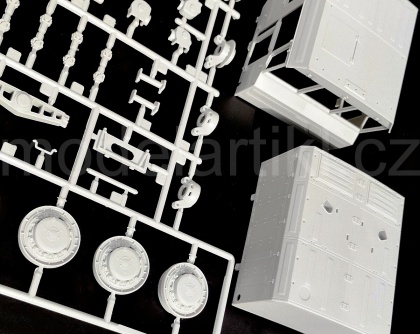 Russian KZKT-7428 Transporter with KZKT-9101 Semi-Trailer, 1:35, 005/01039
