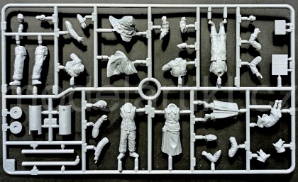 German Soldiers At Field Briefing, 1:35, 001/35212