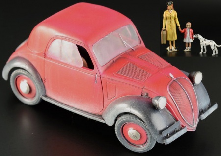 Italian Light Civilian Car (Hard Top) w/Lady & Girl w/Dog, 1:35, 062/CB35167