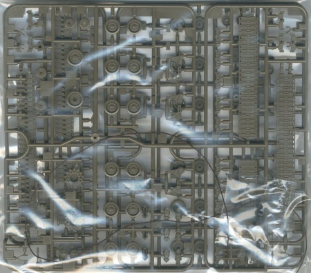 U.S. Tank M4A3E8 Sherman Easy Eight, 1:48, 001/32595